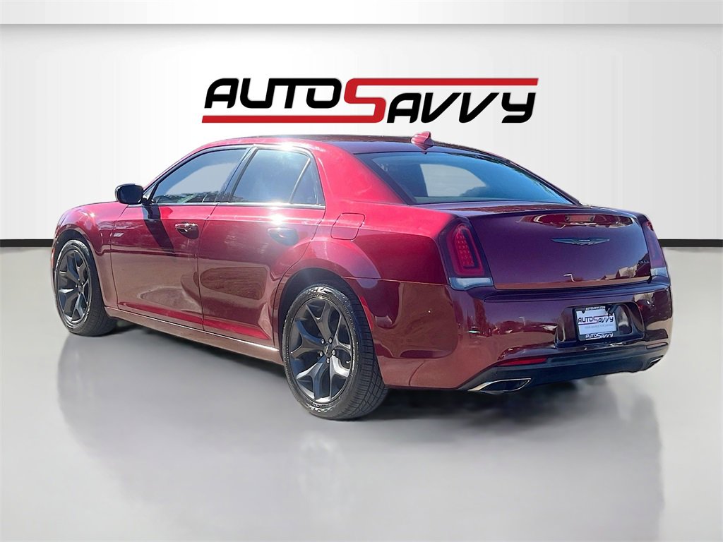 Used 2021 Chrysler 300 Touring w/ Sport Appearance Package image 5