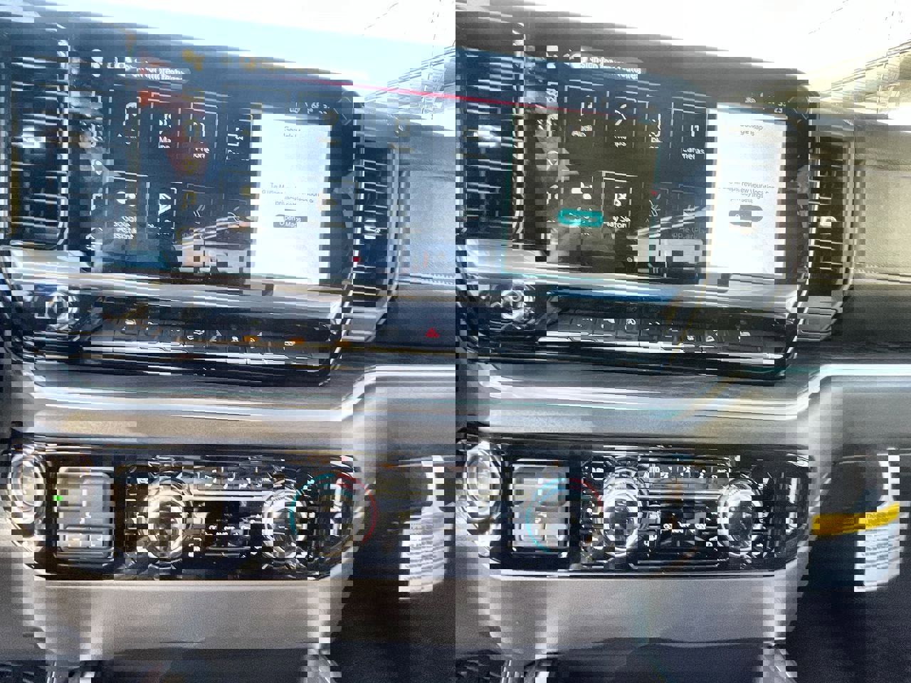 New 2026 GMC Sierra 1500 SLT w/ SLT Premium Plus Package image 14