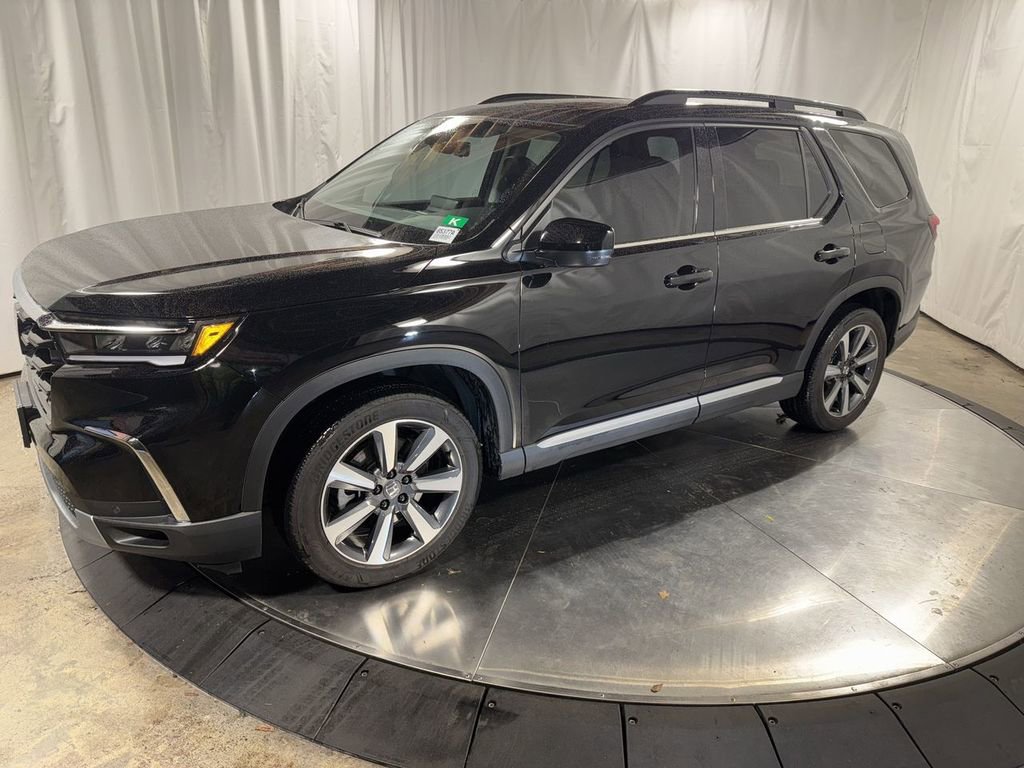 Certified 2023 Honda Pilot Touring image 1