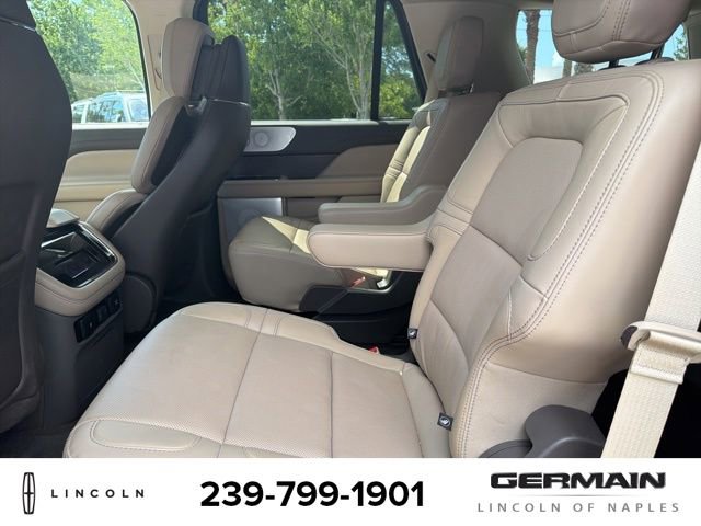 Used 2024 Lincoln Navigator Reserve AWD/4WD image 13
