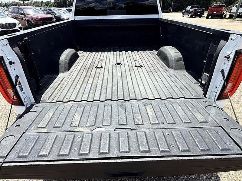 Used 2023 GMC Sierra 2500 AT4 w/ AT4 Premium Plus Package AWD/4WD image 15