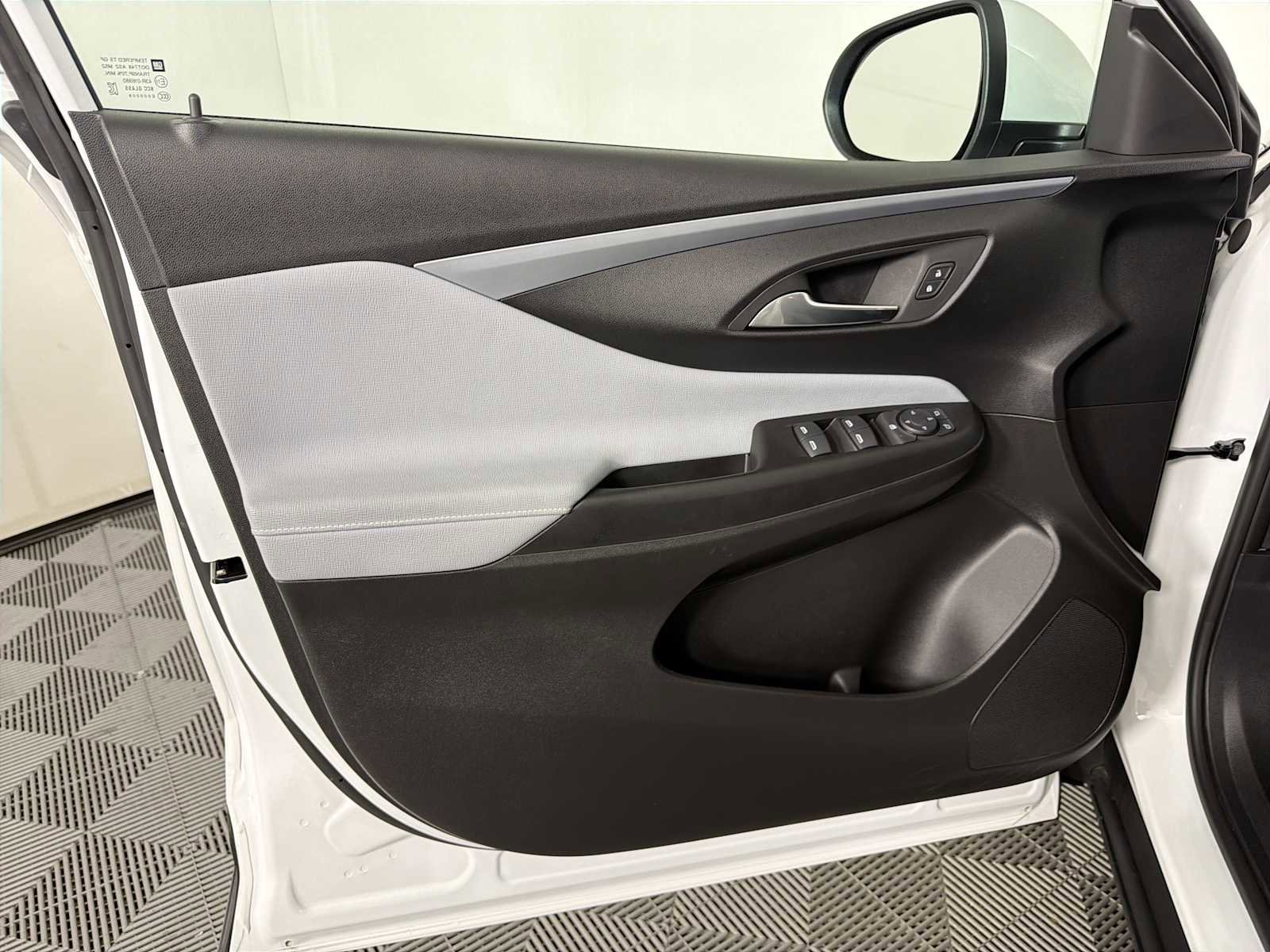 Used 2025 Buick Envista Preferred image 8