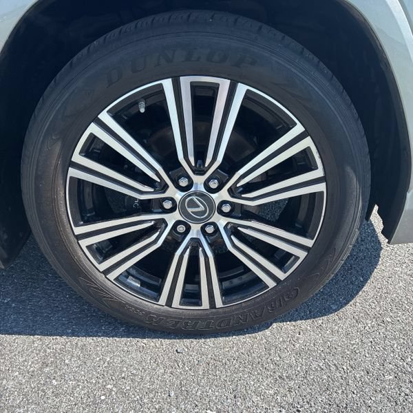 Used 2023 Lexus LX 600 4WD w/ Appearance Package image 34