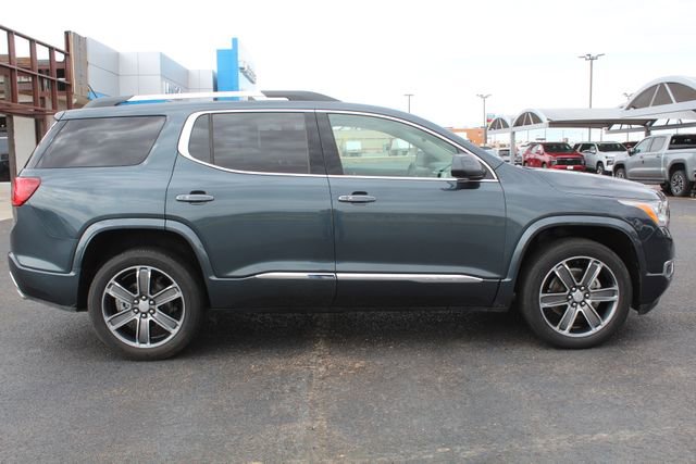 Used 2019 GMC Acadia Denali w/ Technology Package FWD image 2