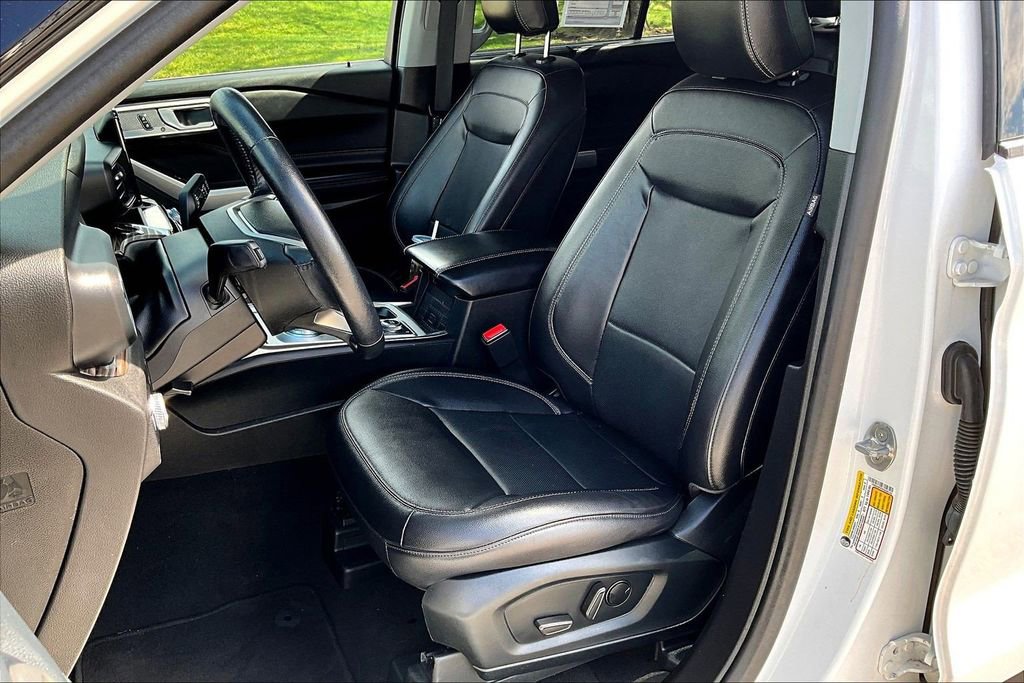 Used 2023 Ford Explorer Limited AWD/4WD image 20