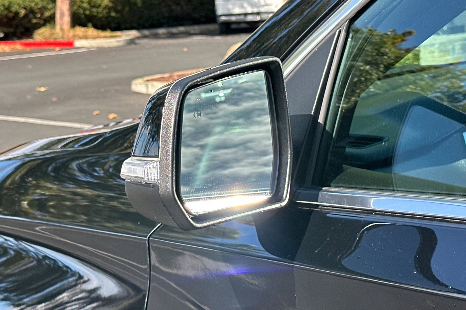 Used 2023 Chevrolet Traverse LT image 56