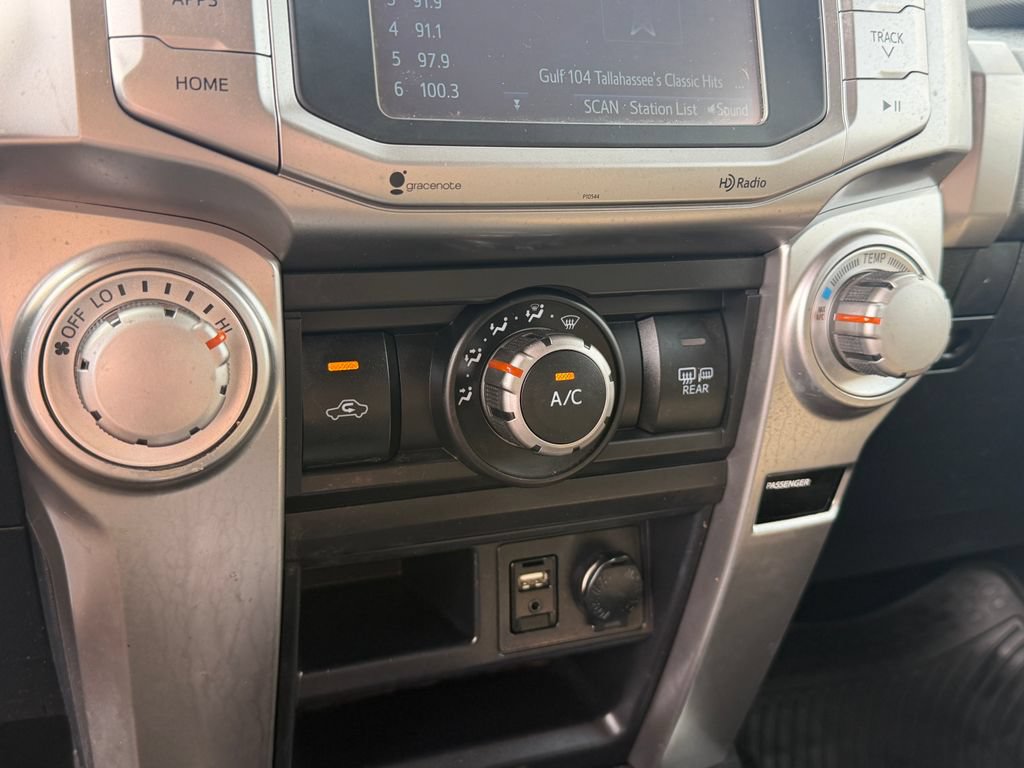 Used 2014 Toyota 4Runner SR5 AWD/4WD image 23