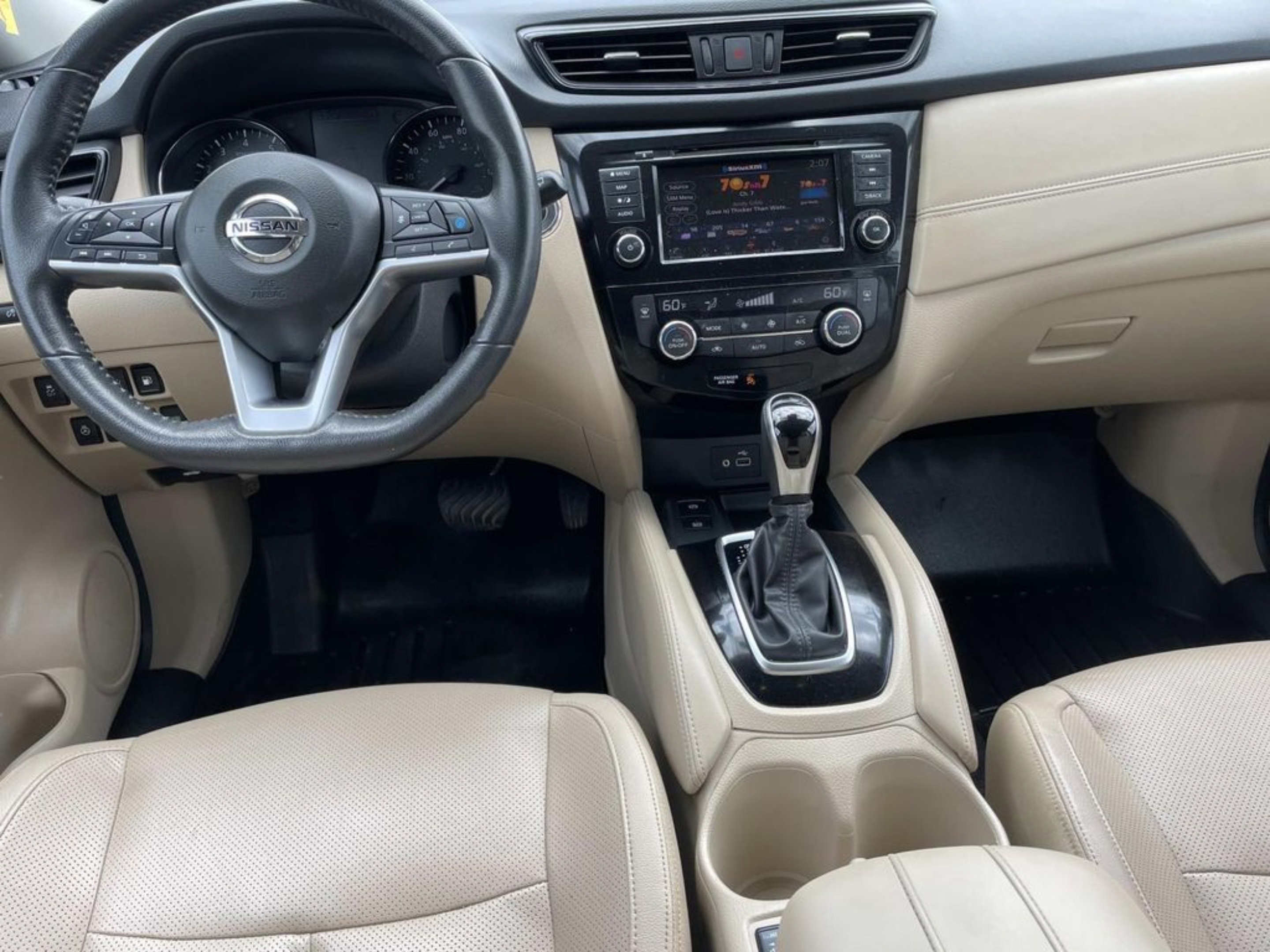 Used 2020 Nissan Rogue SL w/ Premium Package FWD image 11