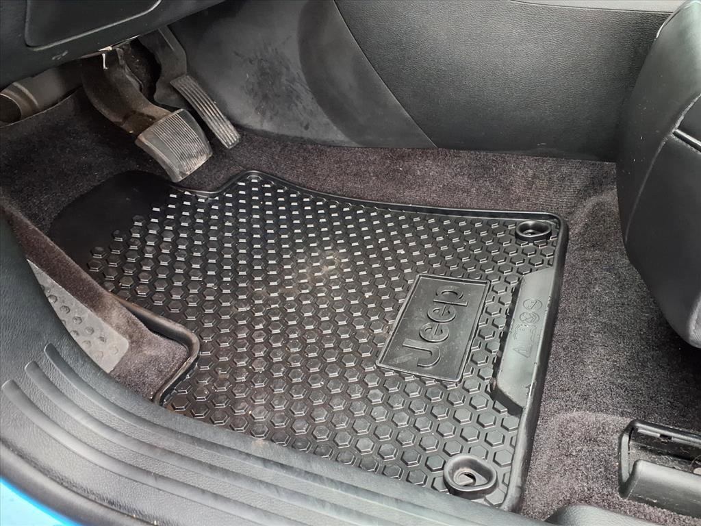 Used 2019 Jeep Cherokee Trailhawk w/ Comfort/Convenience Group image 27