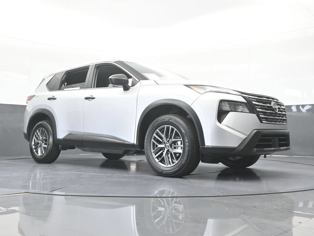 Used 2024 Nissan Rogue S FWD image 55