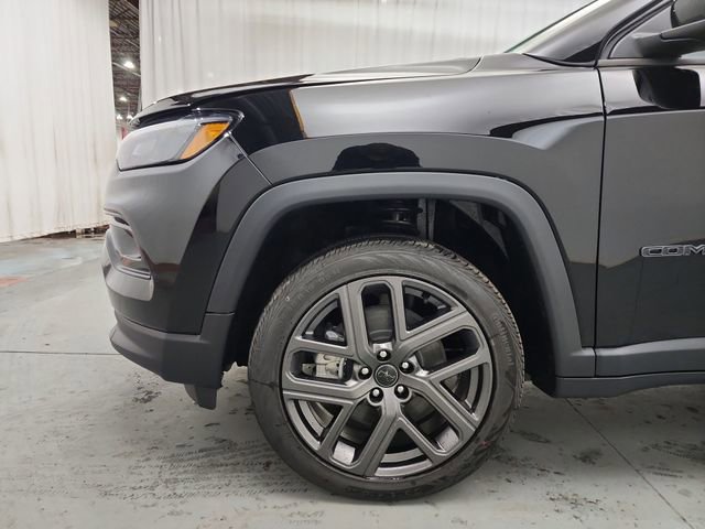 New 2026 Jeep Compass Limited image 19