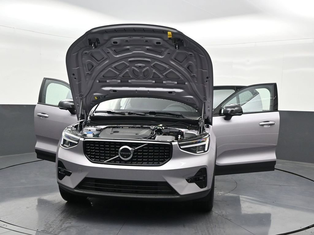 New 2026 Volvo XC40 B5 Plus AWD/4WD image 35