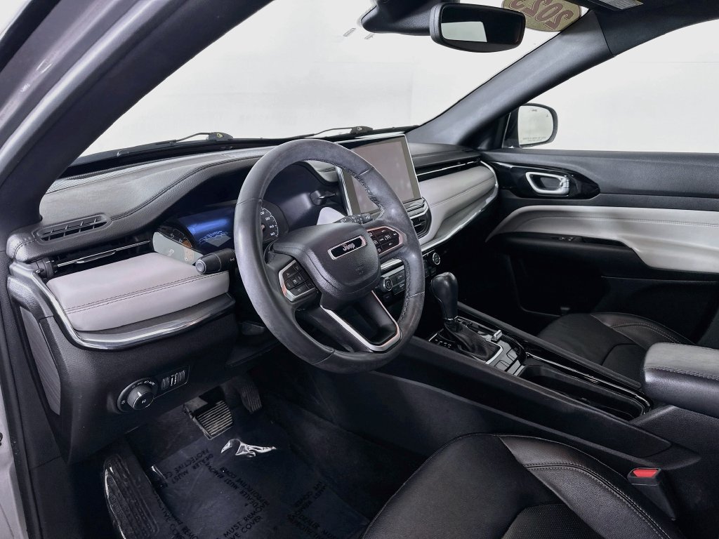 Certified 2023 Jeep Compass Limited AWD/4WD image 16