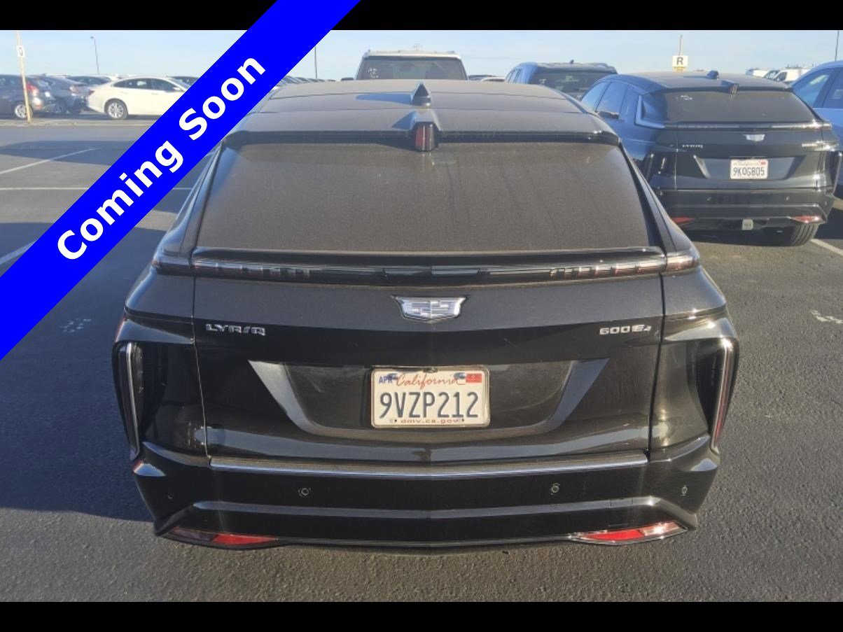 Used 2025 Cadillac Lyriq Luxury image 16