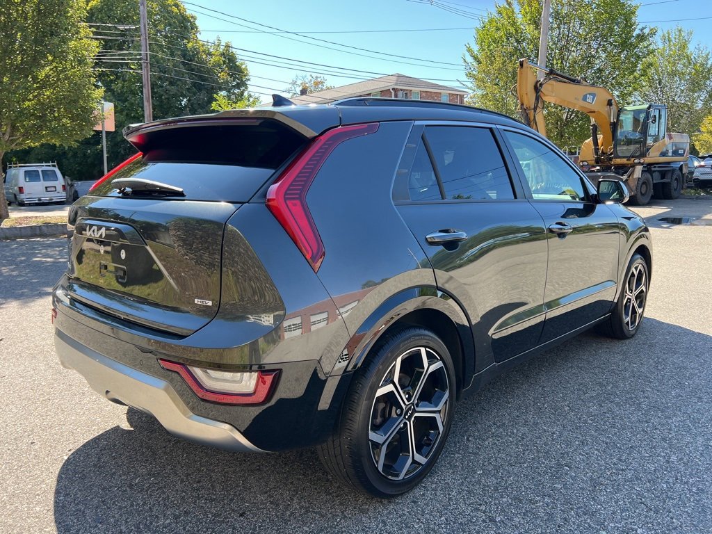 Certified 2023 Kia Niro SX Touring image 5