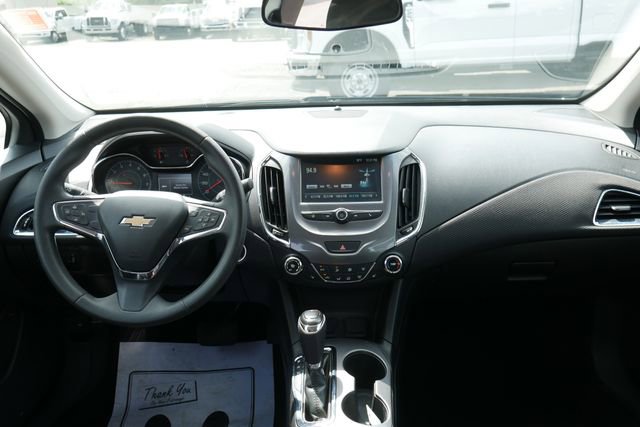 Used 2016 Chevrolet Cruze LT w/ Convenience Package FWD image 5