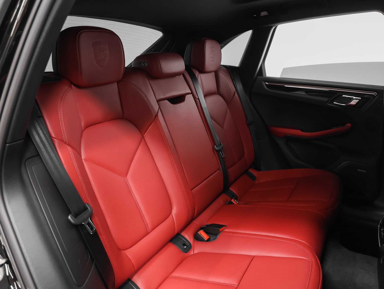 New 2026 Porsche Macan AWD/4WD image 24