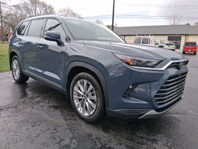 Used 2024 Toyota Grand Highlander Platinum image 7