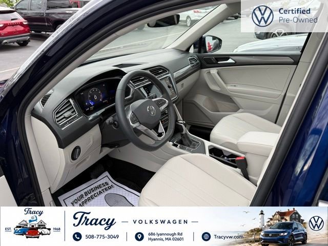 Certified 2023 Volkswagen Tiguan SE w/ Panoramic Sunroof Package FWD image 13