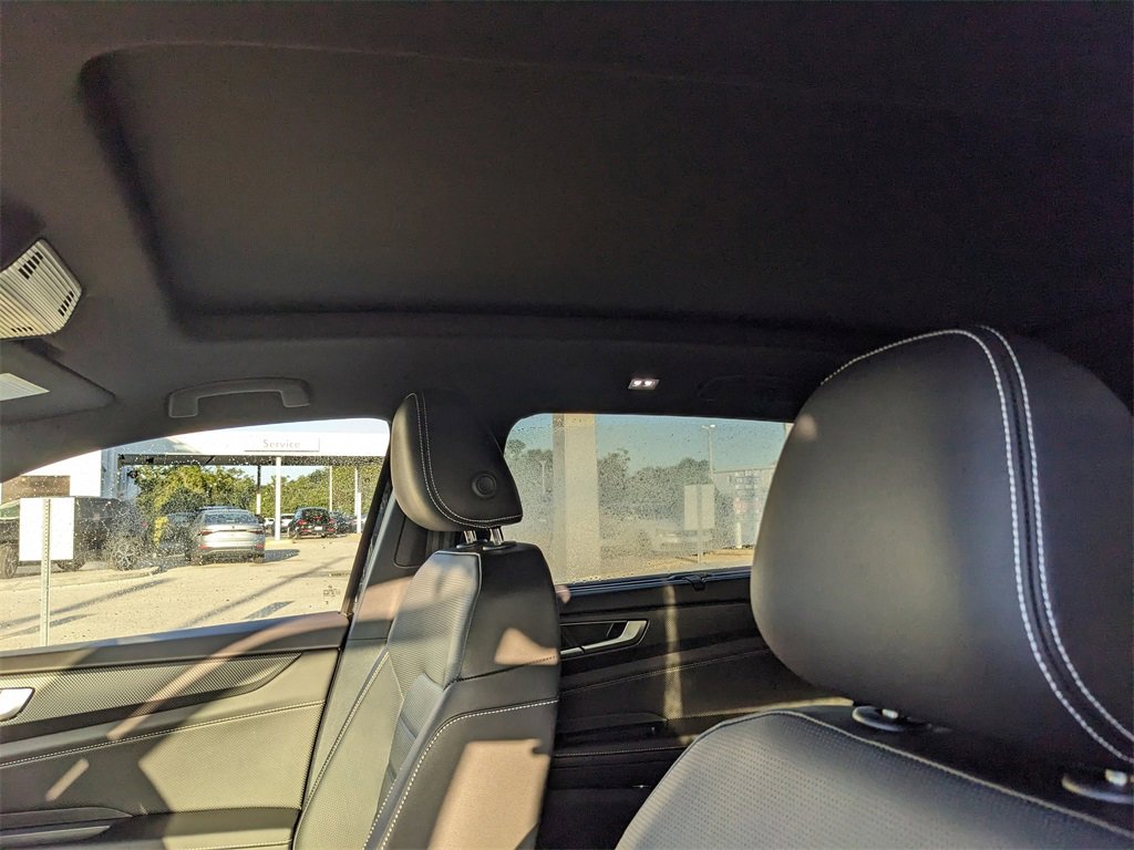 New 2026 Volkswagen Atlas Cross Sport SEL R-Line image 19
