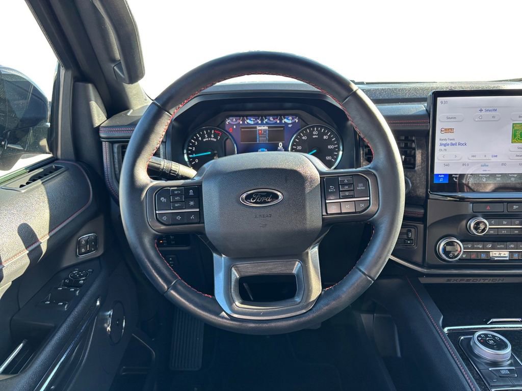 Used 2023 Ford Expedition Limited image 18