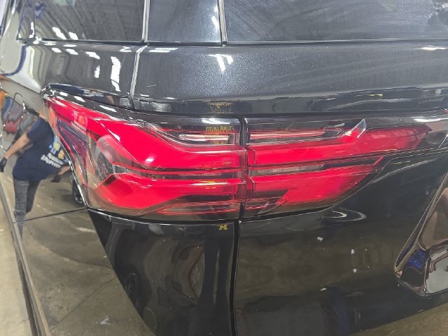 Used 2023 Chevrolet Traverse LT w/ Rear Camera Mirror Package AWD/4WD image 36