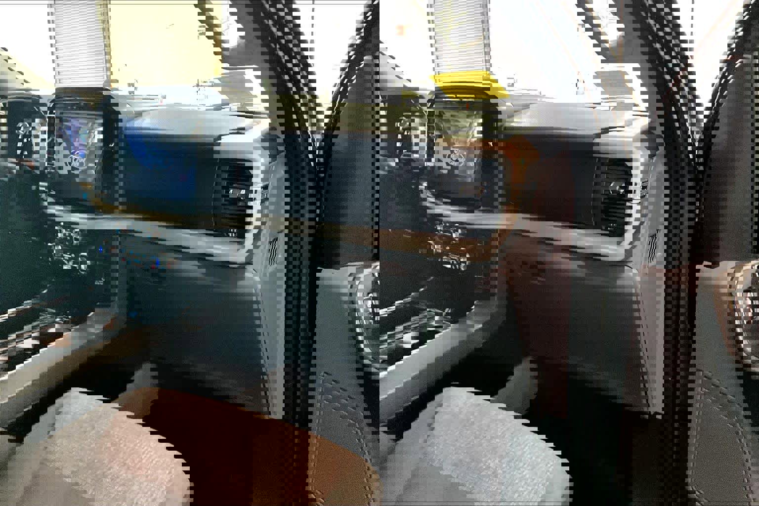 Used 2021 Ford F150 XLT w/ Equipment Group 302A High image 17