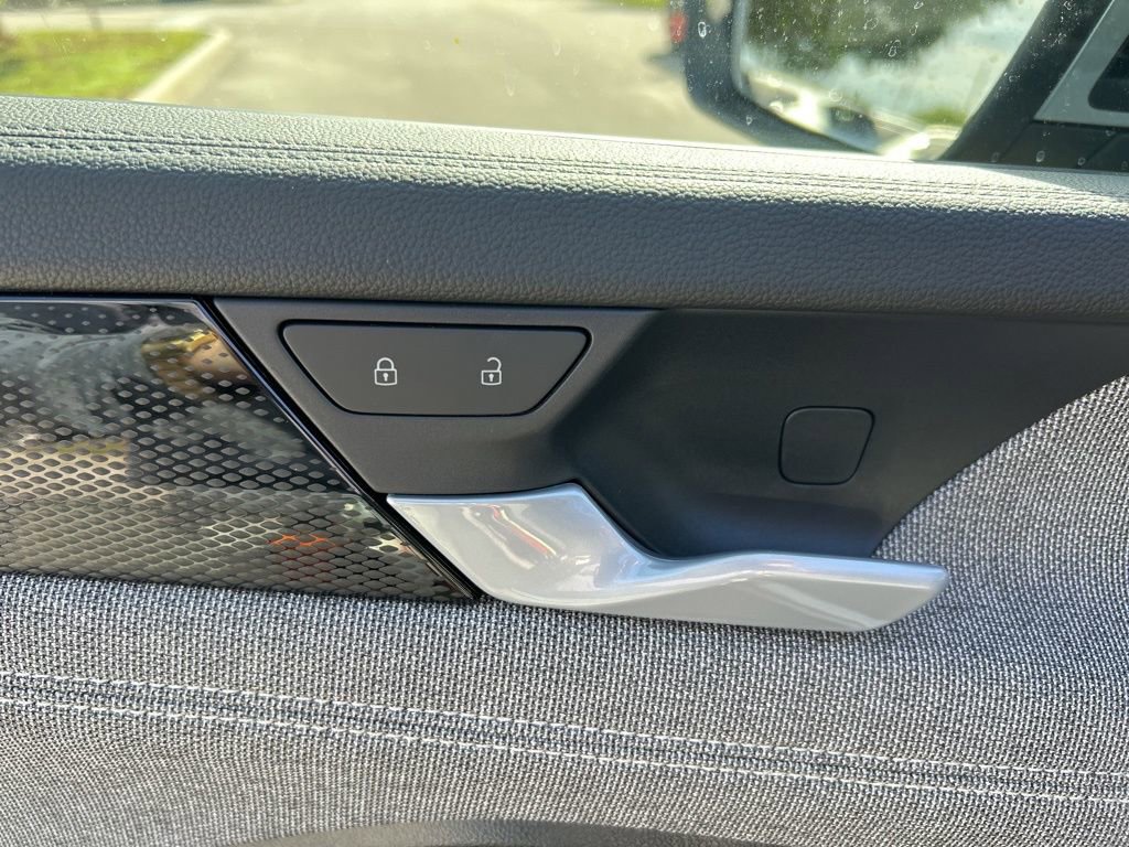 New 2026 Volkswagen Tiguan S image 11