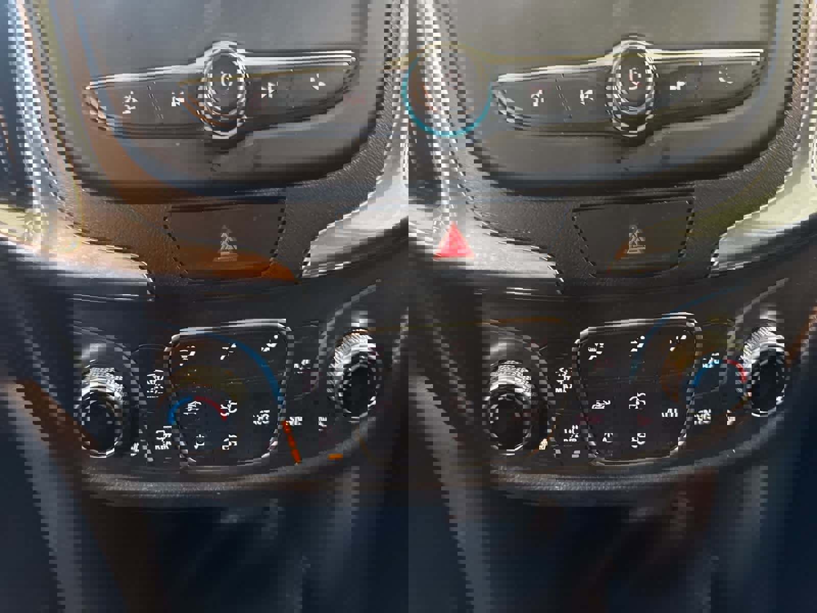 Used 2020 Chevrolet Equinox LT image 24