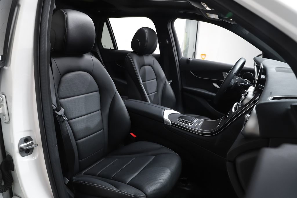 Certified 2022 Mercedes-Benz GLC 300 4MATIC image 9