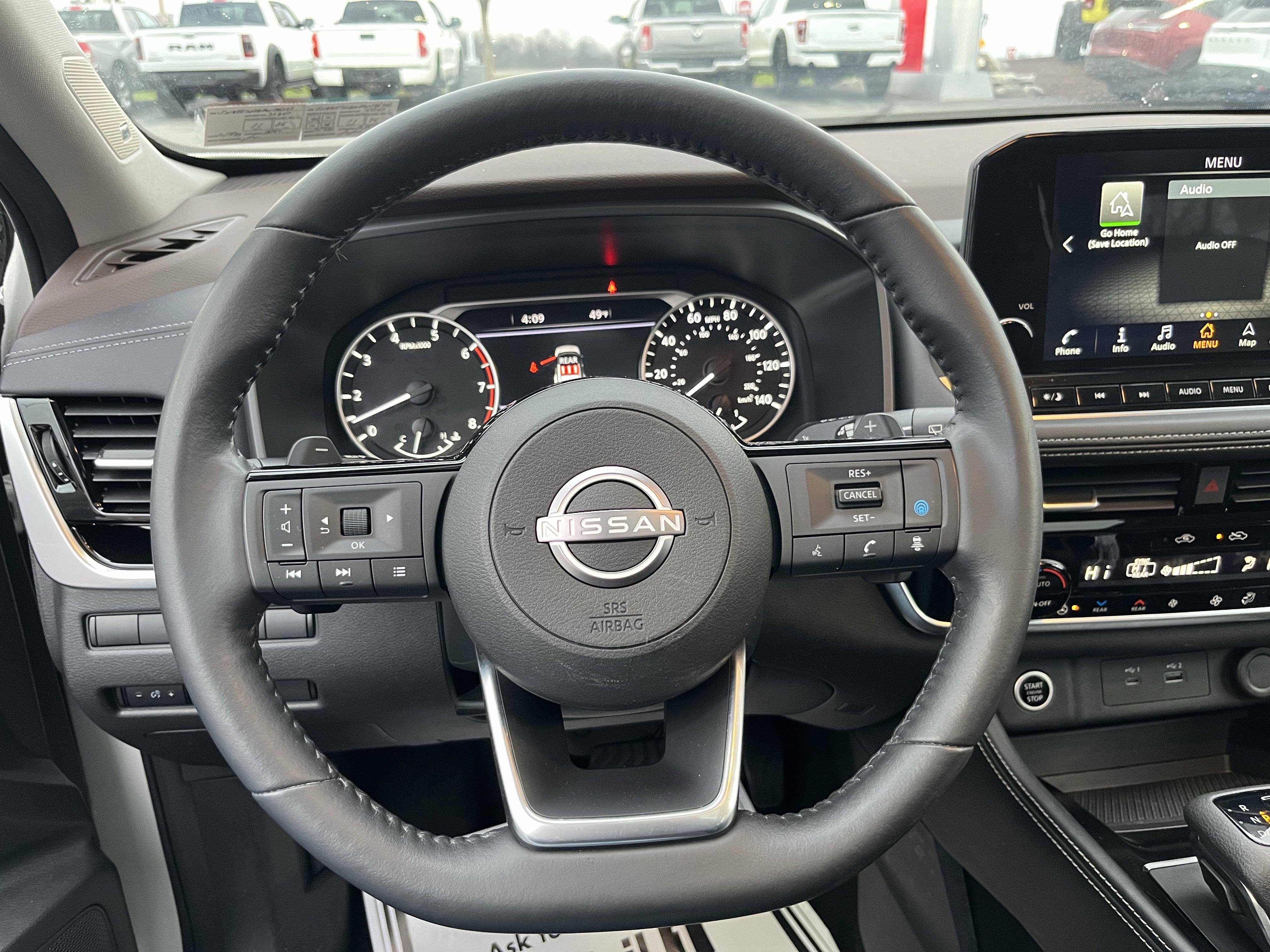 Used 2023 Nissan Rogue SL w/ SL Premium Package image 22