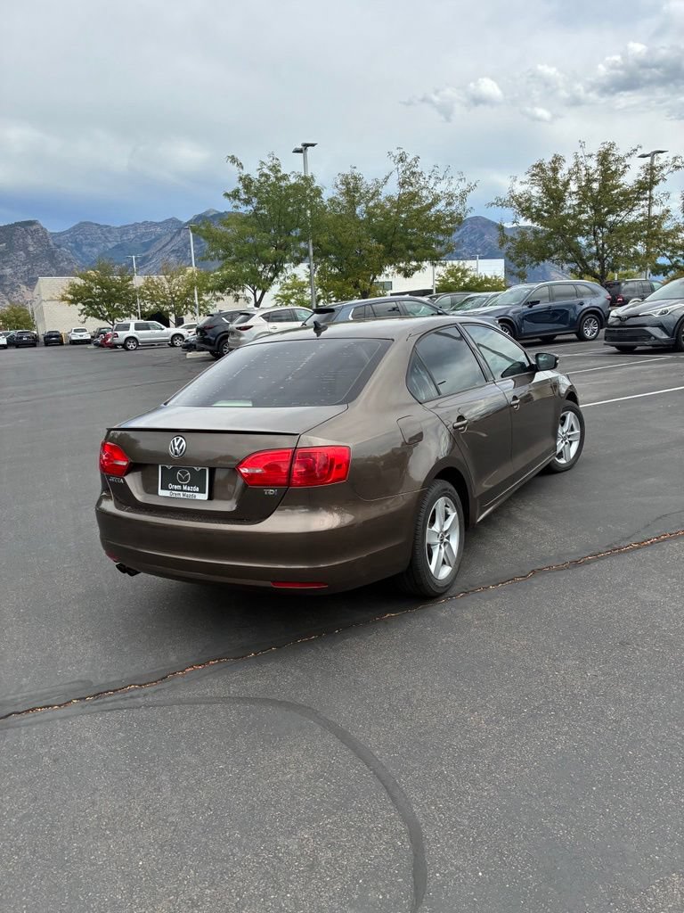 Used 2012 Volkswagen Jetta TDI FWD image 34