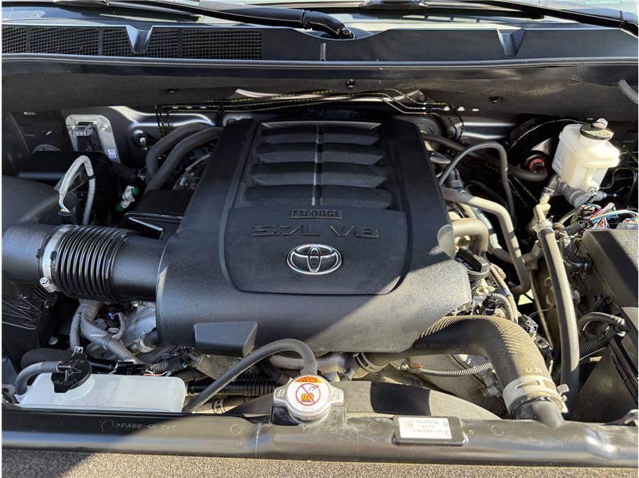 Used 2021 Toyota Tundra Limited w/ Limited Premium Package AWD/4WD image 34