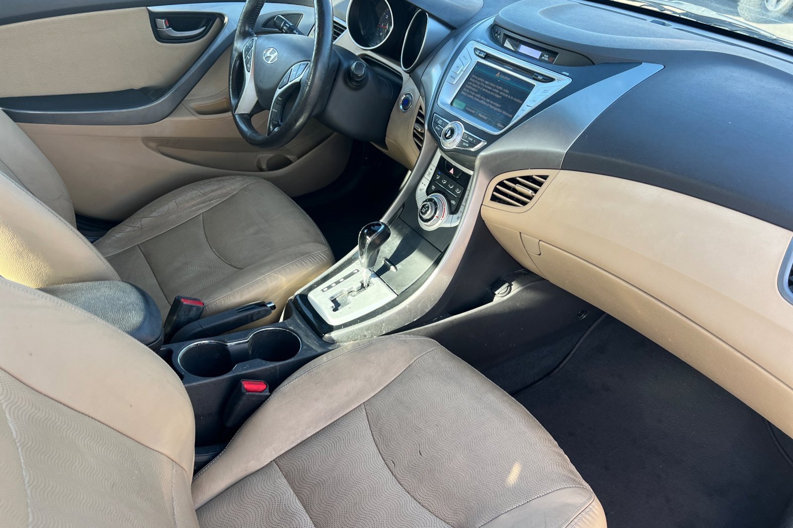 Used 2012 Hyundai Elantra Limited w/ Technology Pkg 5 image 12