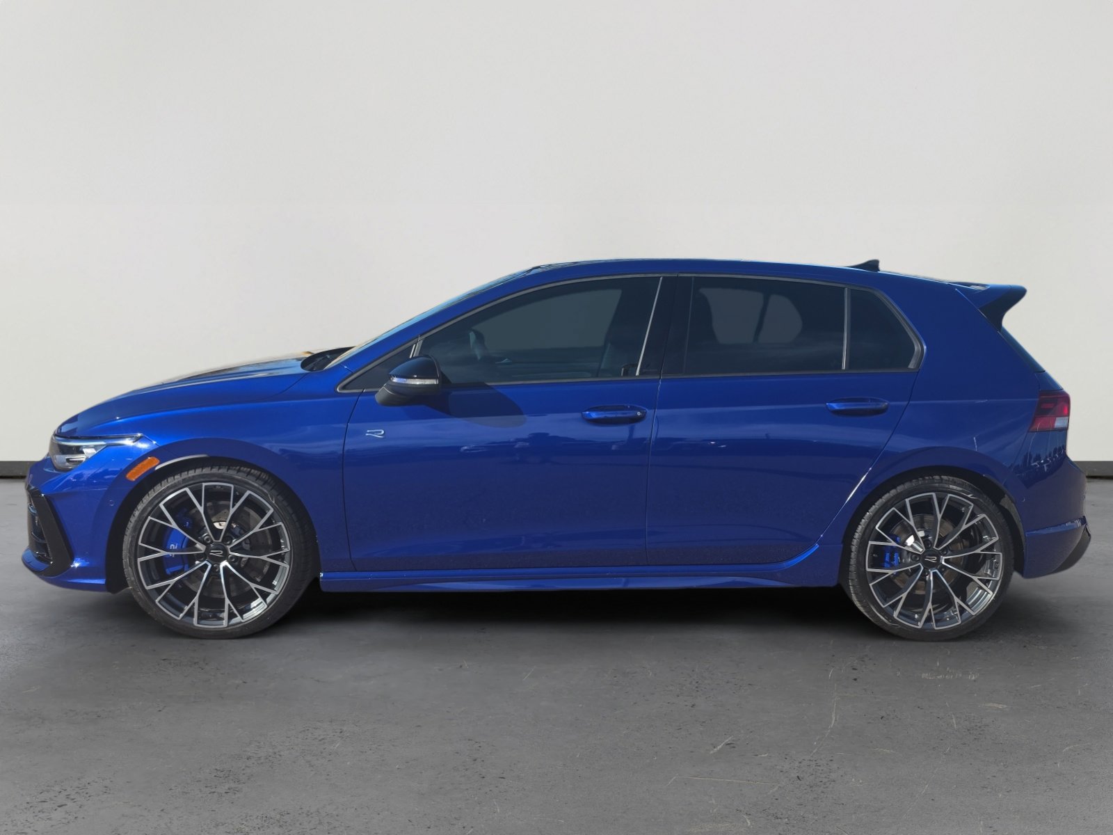 Certified 2025 Volkswagen Golf w/ Euro Style Package image 2