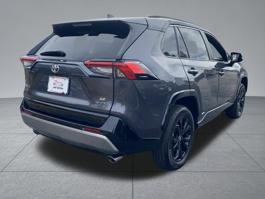 Used 2025 Toyota RAV4 SE image 15