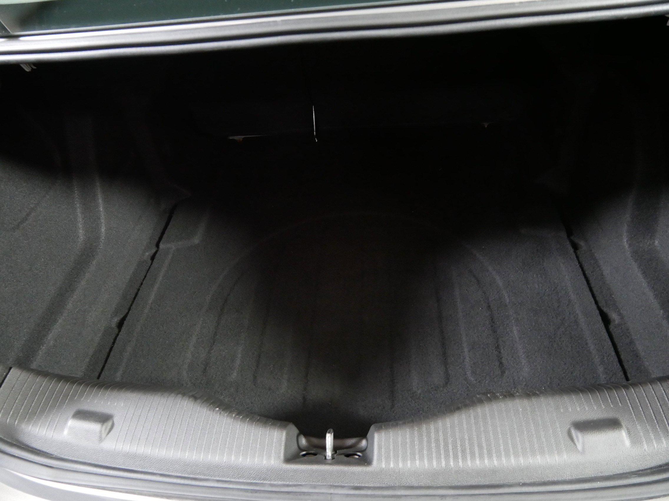 Used 2018 Chevrolet Cruze Premier image 18