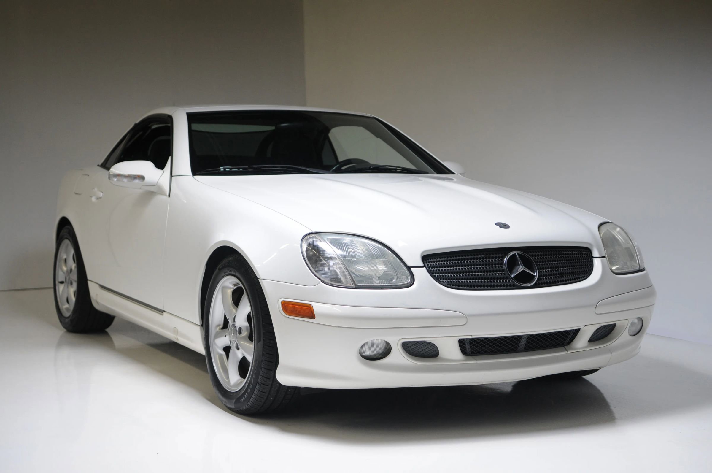 Used 2002 Mercedes-Benz SLK 320 image 5