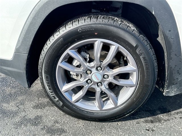 Used 2022 GMC Terrain SLT w/ Infotainment Package II image 10