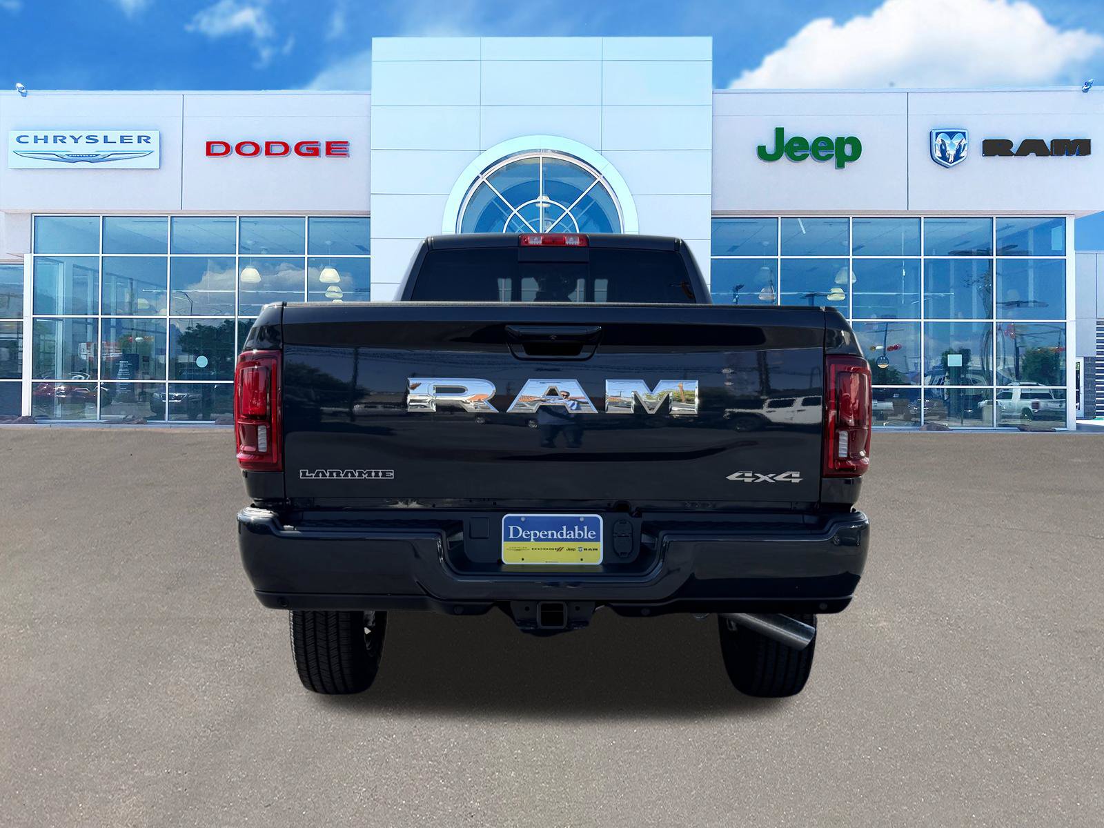 New 2026 RAM 2500 Laramie AWD/4WD image 9
