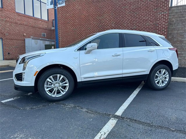 New 2025 Cadillac XT5 Luxury image 3