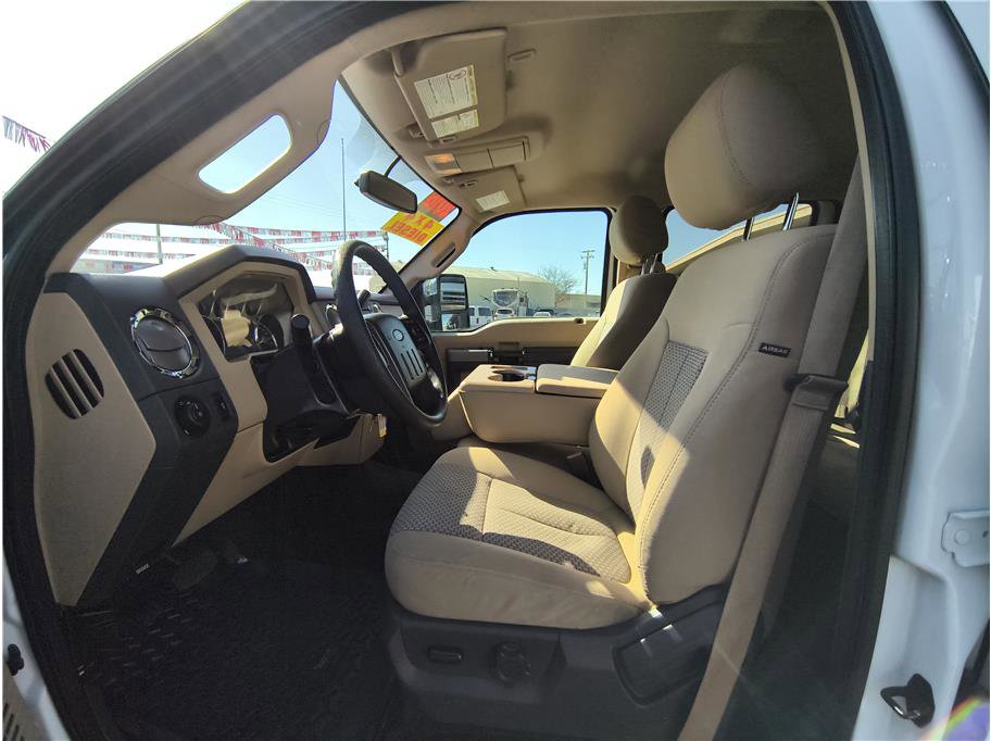 Used 2016 Ford F250 XLT w/ XLT Premium Package image 9