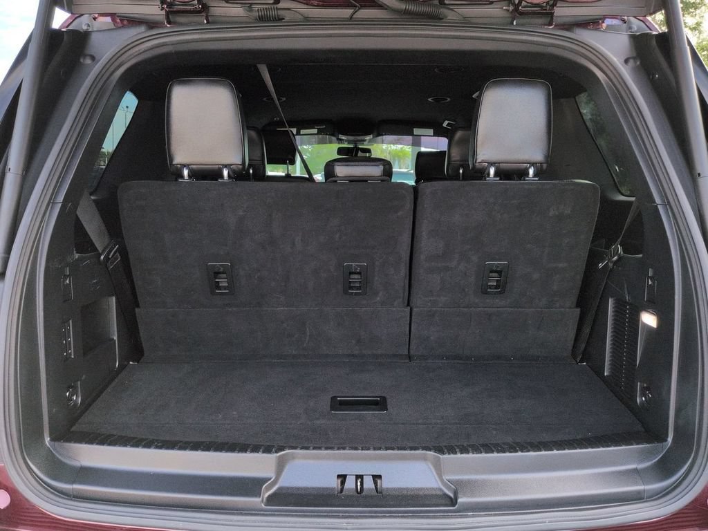 Used 2020 Ford Expedition XLT w/ Equipment Group 202A RWD image 13