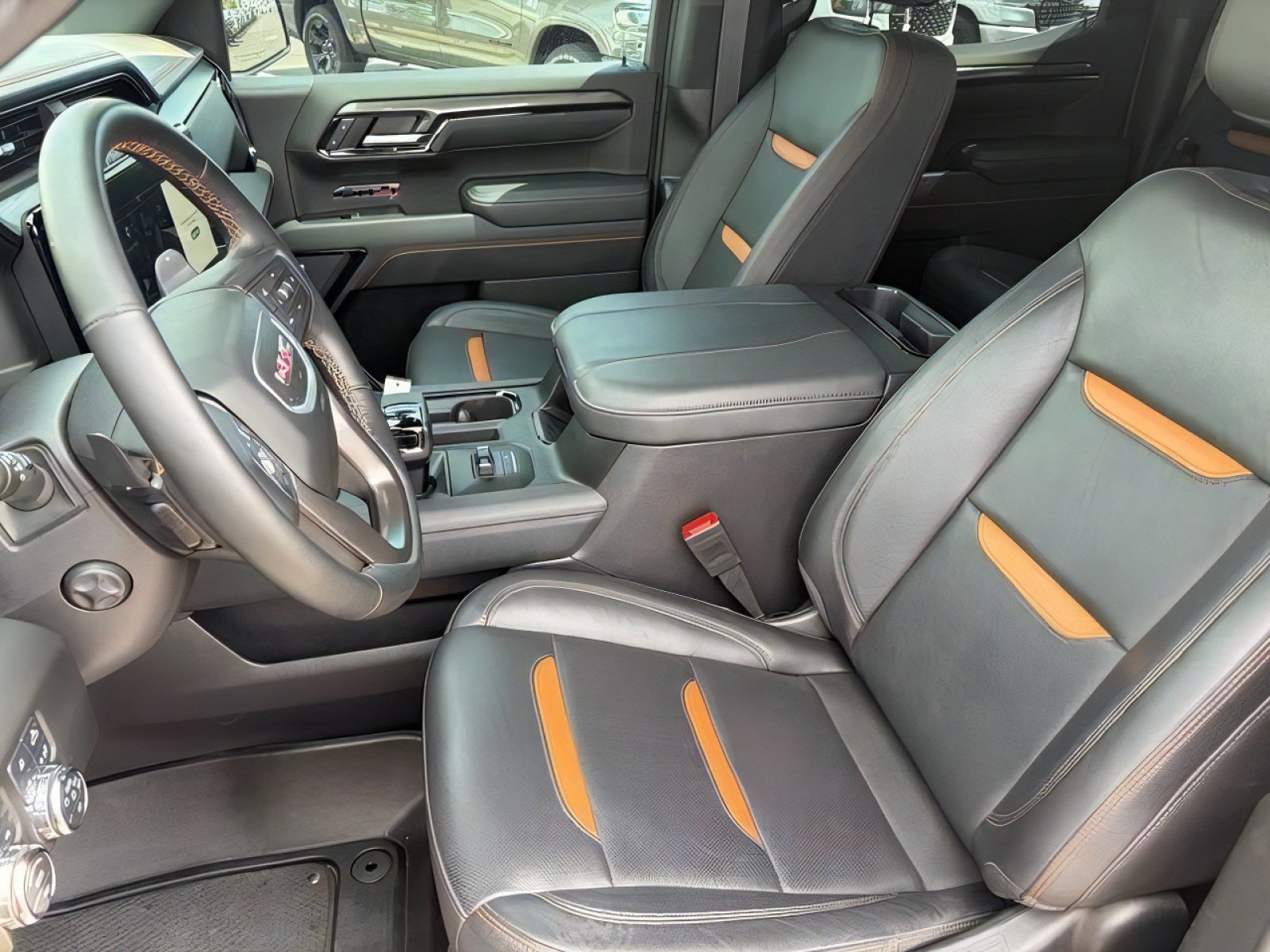 Used 2025 GMC Sierra 1500 AT4 w/ AT4 Premium Package AWD/4WD image 12