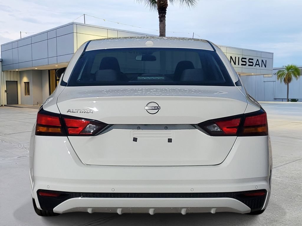 Certified 2025 Nissan Altima 2.5 S FWD image 7