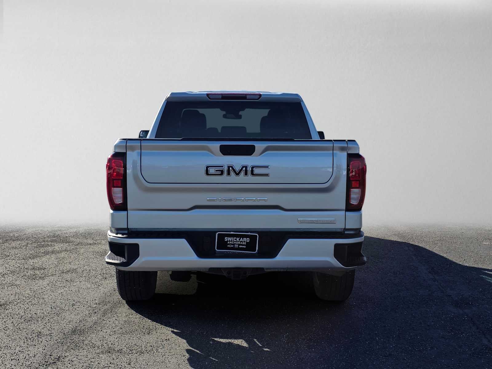 Certified 2022 GMC Sierra 1500 Elevation w/ LPO, Elevation Black Package AWD/4WD image 4