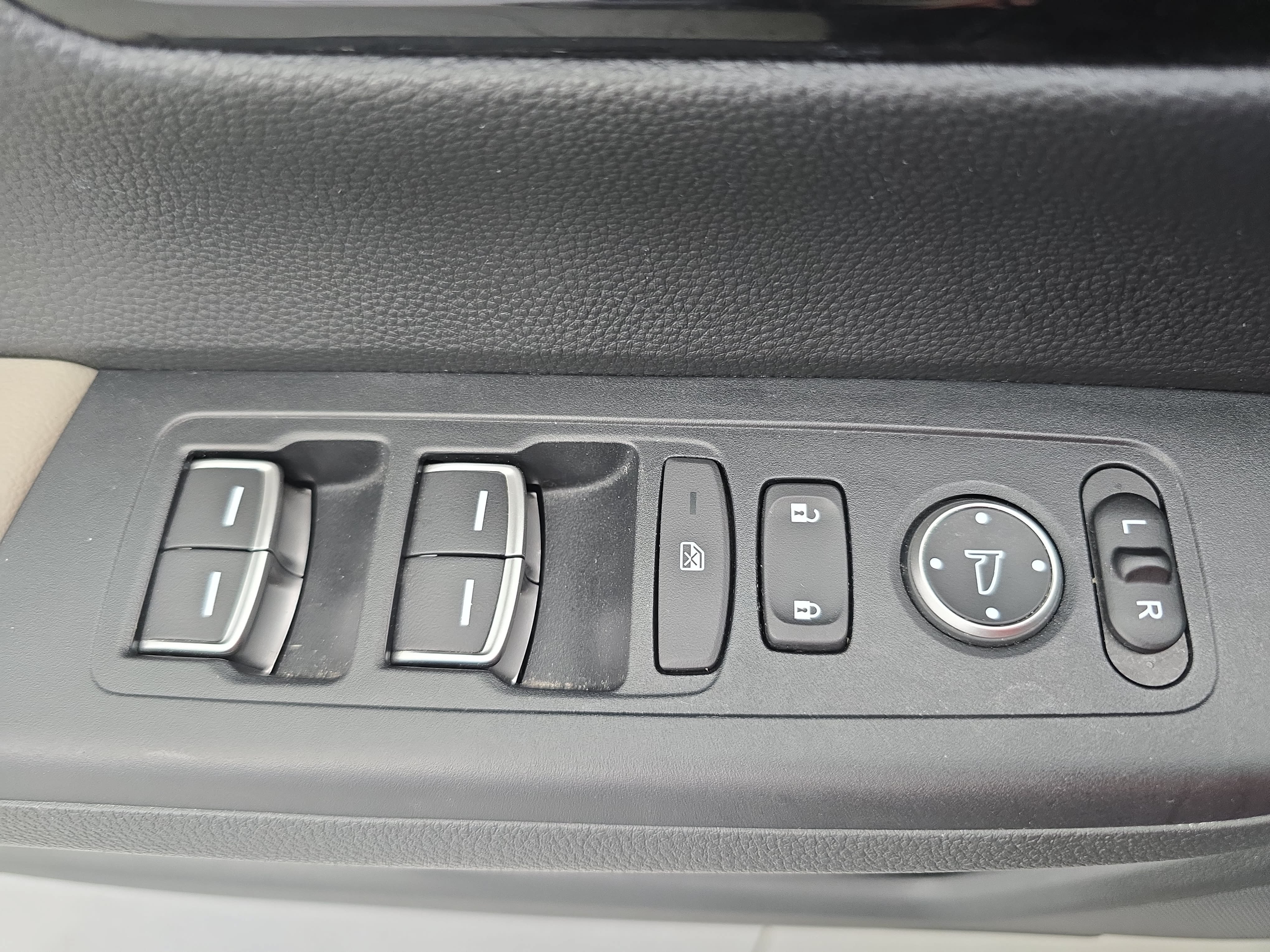 Used 2024 Honda CR-V EX-L image 28