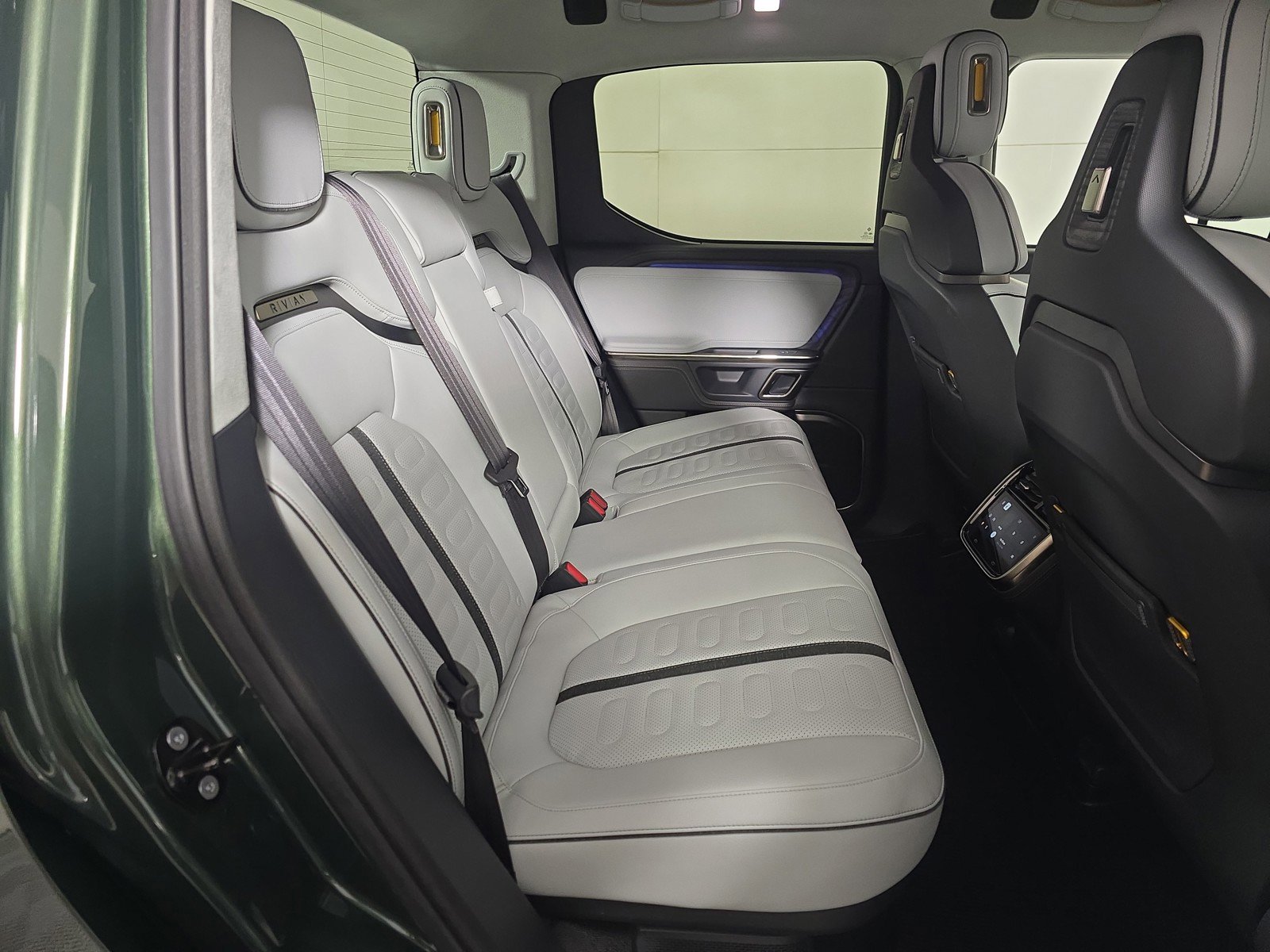 Used 2022 Rivian R1T Launch Edition image 22