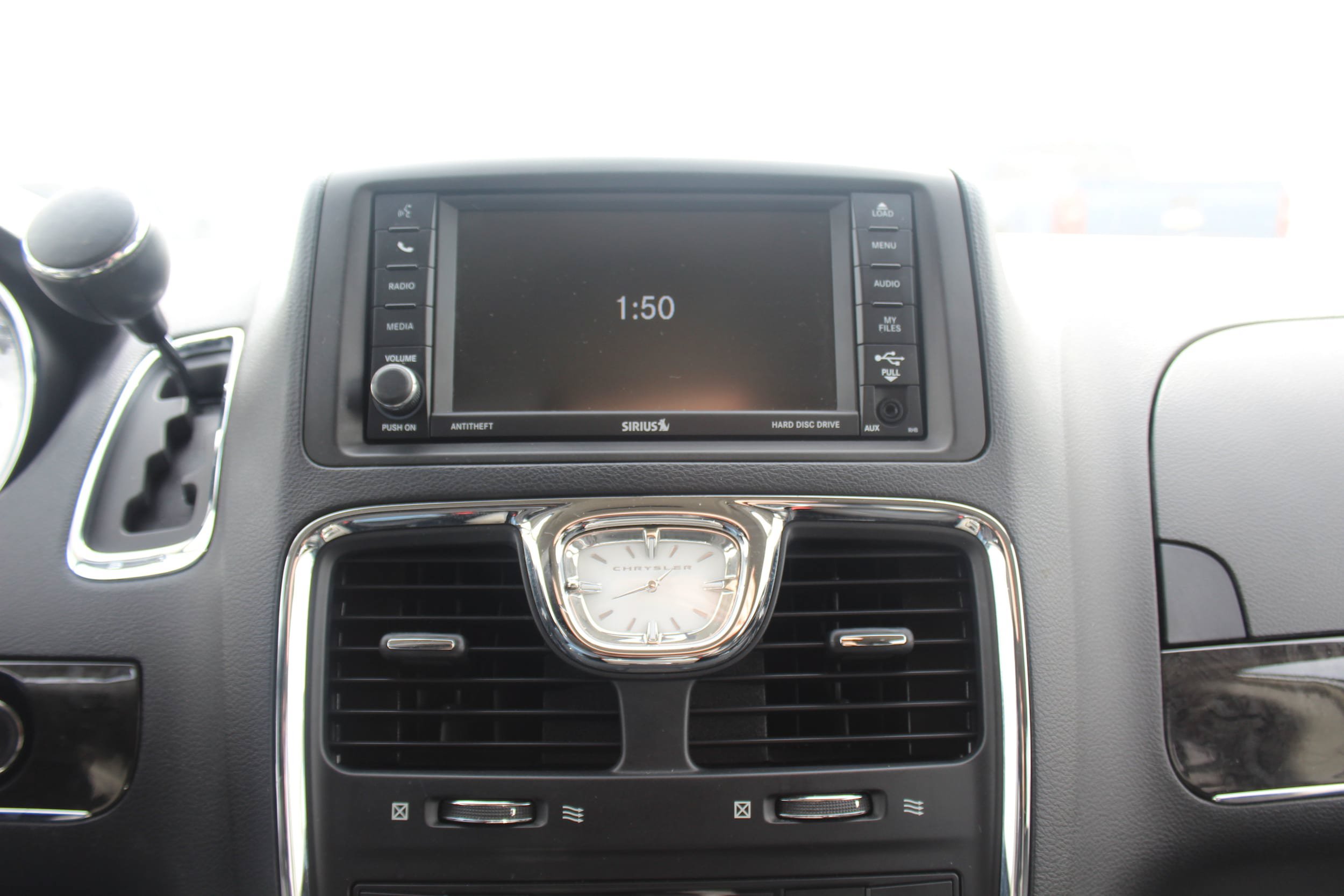 Used 2015 Chrysler Town & Country Touring w/ Trailer Tow Group FWD image 11