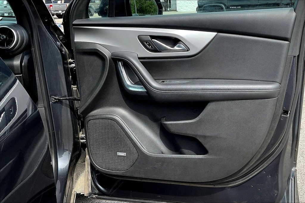 Used 2022 Chevrolet Blazer LT w/ Sound & Technology Package FWD image 19
